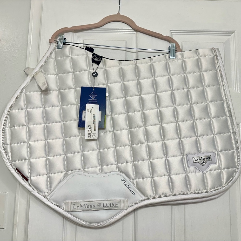 LeMieux Loire white satin classic CC square saddle pad size horse large NWT new